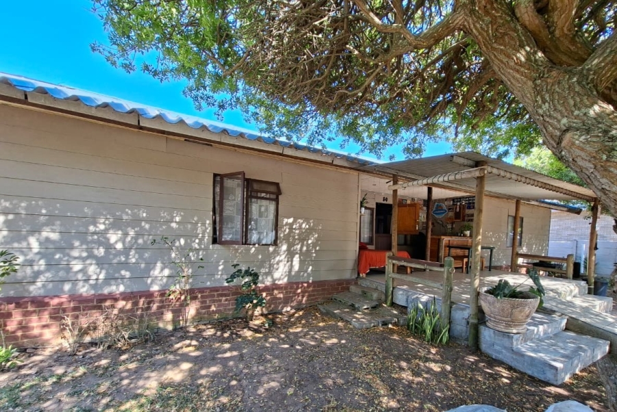 6 Bedroom Property for Sale in Hartenbos Central Western Cape